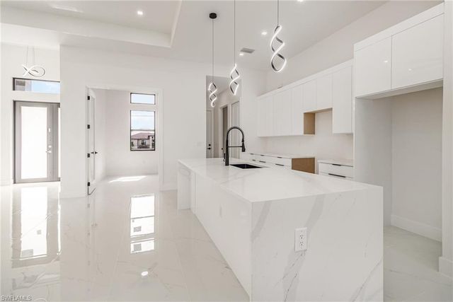 907 Sunniland BLVD, Lehigh Acres, FL 33971