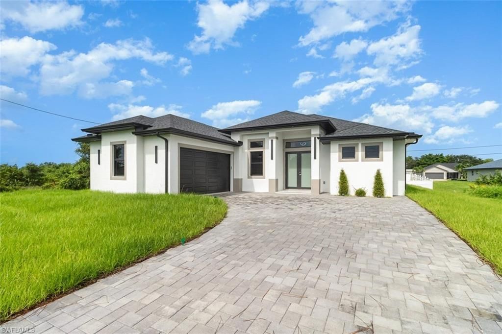 907 Sunniland BLVD, Lehigh Acres, FL 33971