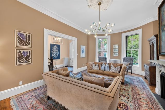 27 Mattoon Street, Springfield, MA 01105