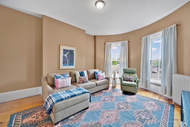 27 Mattoon Street, Springfield, MA 01105