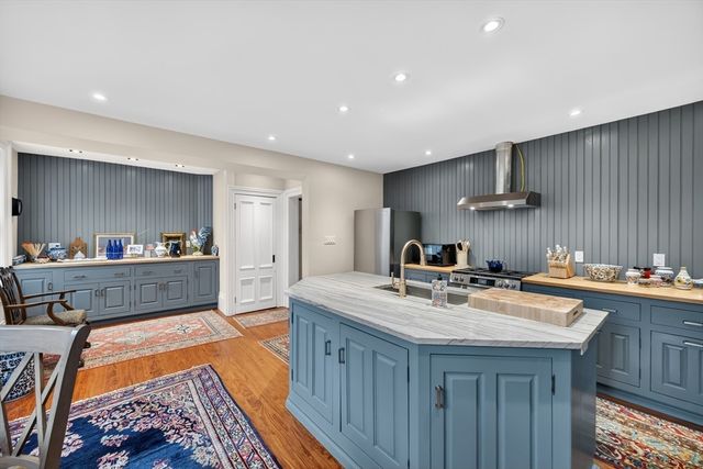 27 Mattoon Street, Springfield, MA 01105
