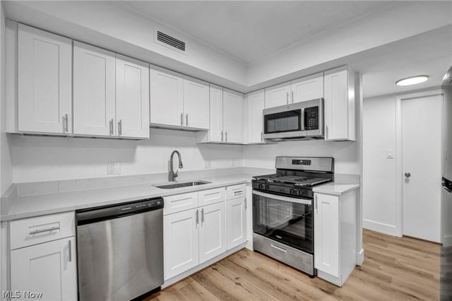 6330 Greenwood 205, Northfield, OH 44067
