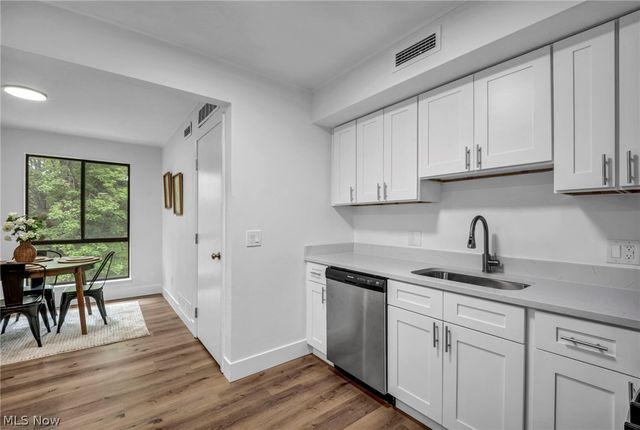 6330 Greenwood 205, Northfield, OH 44067