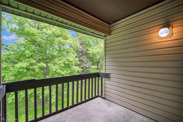 6330 Greenwood 205, Northfield, OH 44067