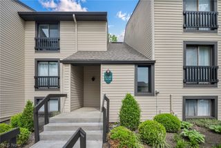 6330 Greenwood 205, Northfield, OH 44067