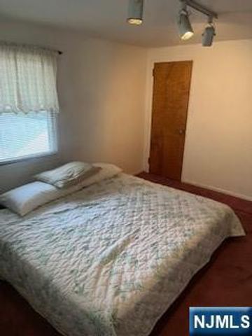 489 Maple Avenue, Teaneck, NJ 07666