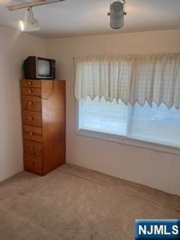 489 Maple Avenue, Teaneck, NJ 07666