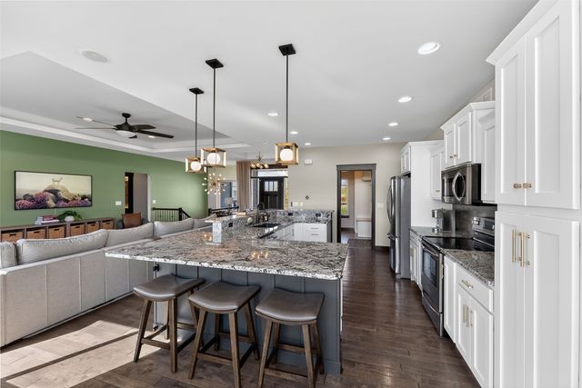 2040 Stone Creek Cir, North Liberty, IA 52317
