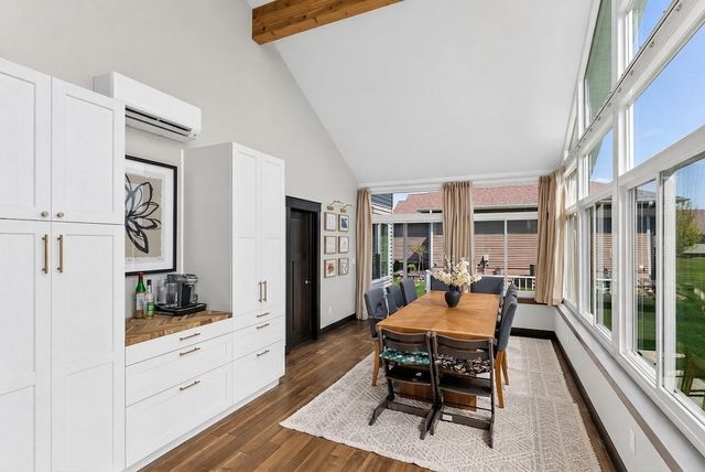 2040 Stone Creek Cir, North Liberty, IA 52317