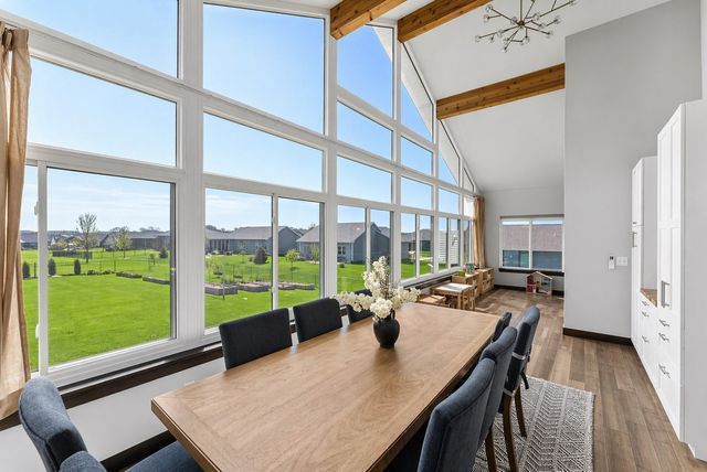 2040 Stone Creek Cir, North Liberty, IA 52317