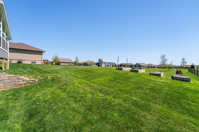2040 Stone Creek Cir, North Liberty, IA 52317