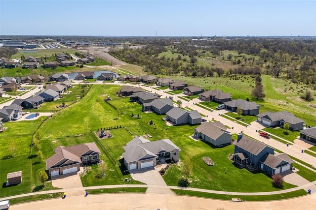 2040 Stone Creek Cir, North Liberty, IA 52317