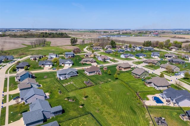 2040 Stone Creek Cir, North Liberty, IA 52317