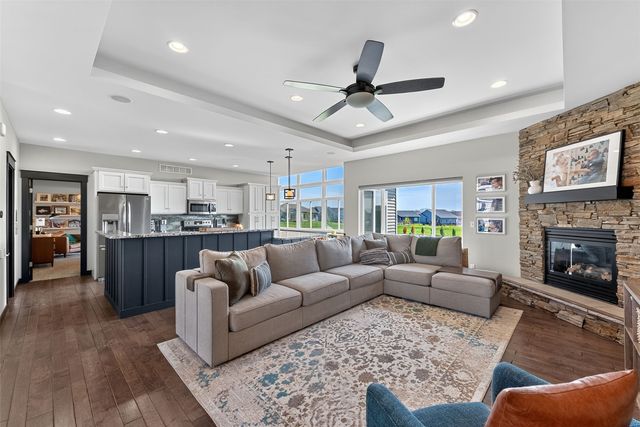 2040 Stone Creek Cir, North Liberty, IA 52317