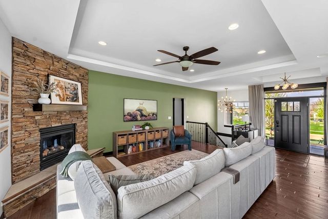 2040 Stone Creek Cir, North Liberty, IA 52317