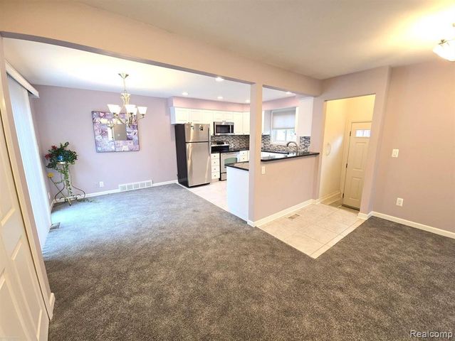 2722 Sparta Drive, Troy, MI 48083