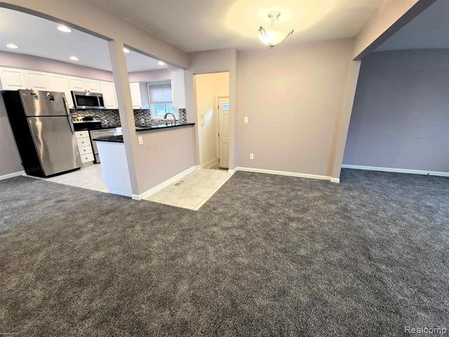 2722 Sparta Drive, Troy, MI 48083