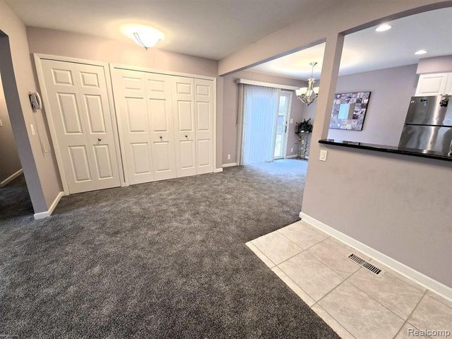 2722 Sparta Drive, Troy, MI 48083