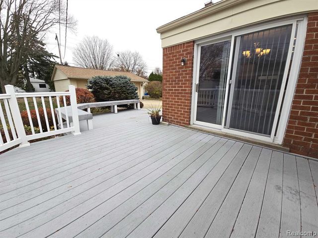 2722 Sparta Drive, Troy, MI 48083