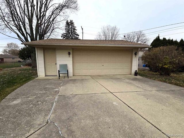 2722 Sparta Drive, Troy, MI 48083