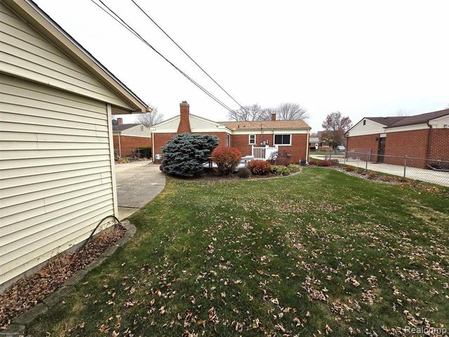 2722 Sparta Drive, Troy, MI 48083