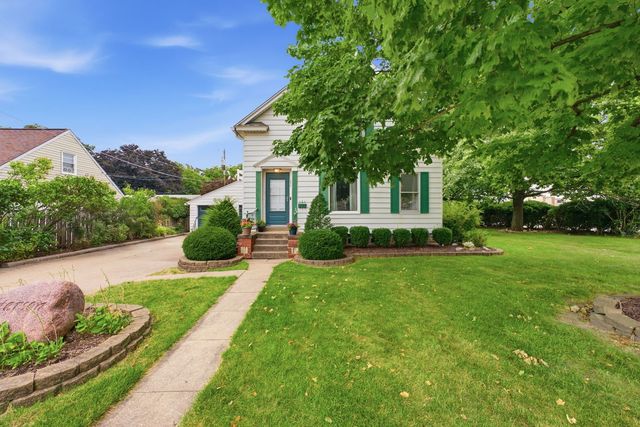 1854 27th Street, Moline, IL 61265