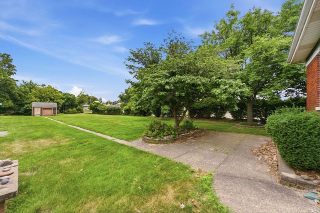 1854 27th Street, Moline, IL 61265