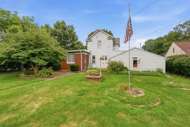 1854 27th Street, Moline, IL 61265