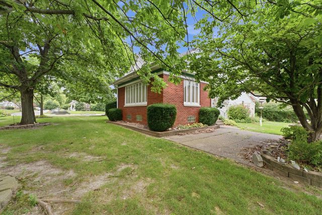 1854 27th Street, Moline, IL 61265