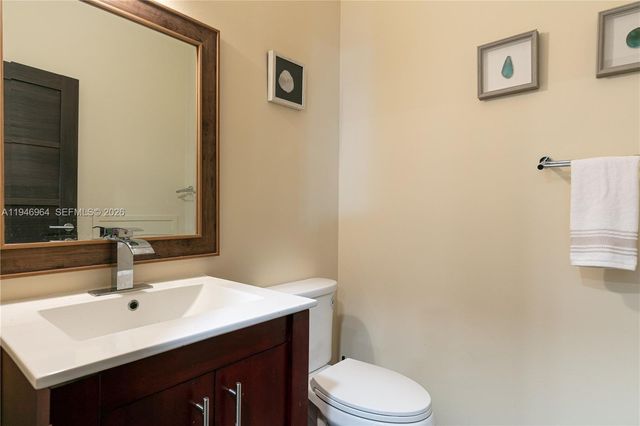 1564 Yellowheart Way 1564, Hollywood, FL 33019