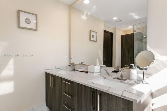 1564 Yellowheart Way 1564, Hollywood, FL 33019