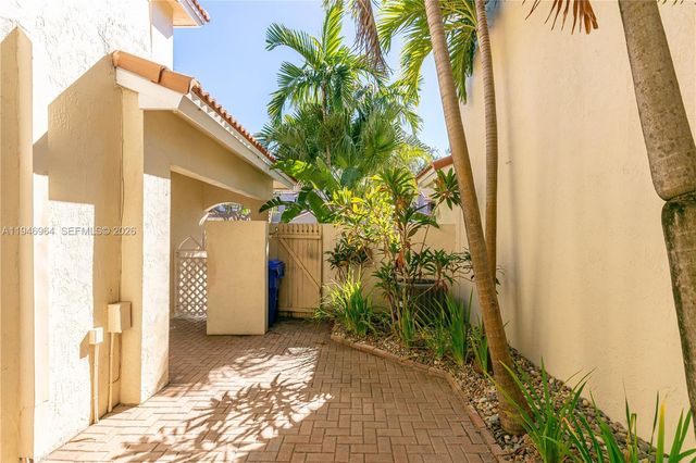 1564 Yellowheart Way 1564, Hollywood, FL 33019