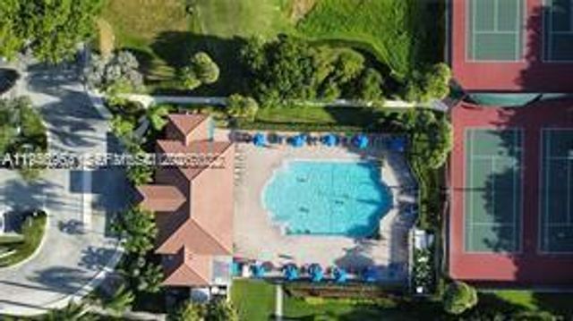 1564 Yellowheart Way 1564, Hollywood, FL 33019