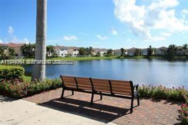 1564 Yellowheart Way 1564, Hollywood, FL 33019