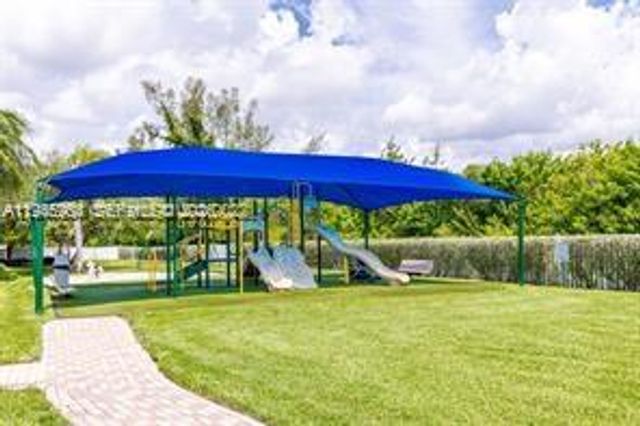 1564 Yellowheart Way 1564, Hollywood, FL 33019