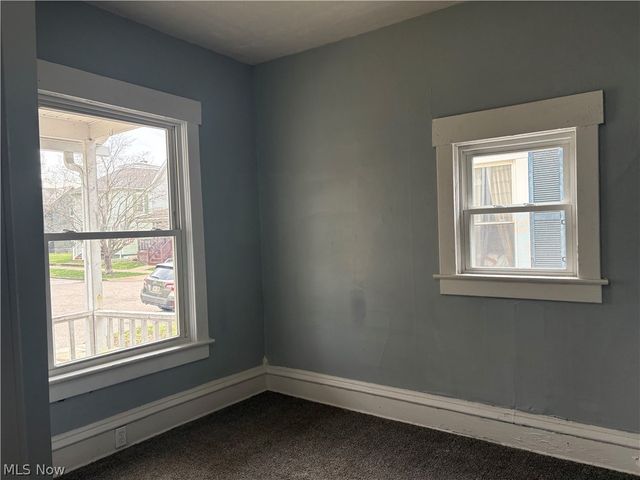 621 Creedmore Avenue, Barberton, OH 44203