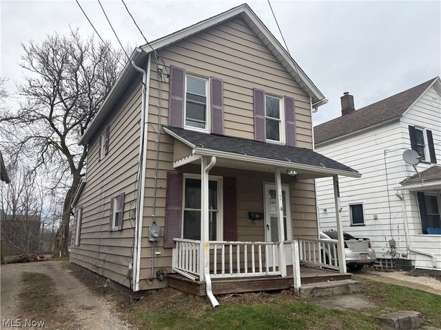 621 Creedmore Avenue, Barberton, OH 44203