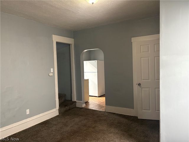 621 Creedmore Avenue, Barberton, OH 44203