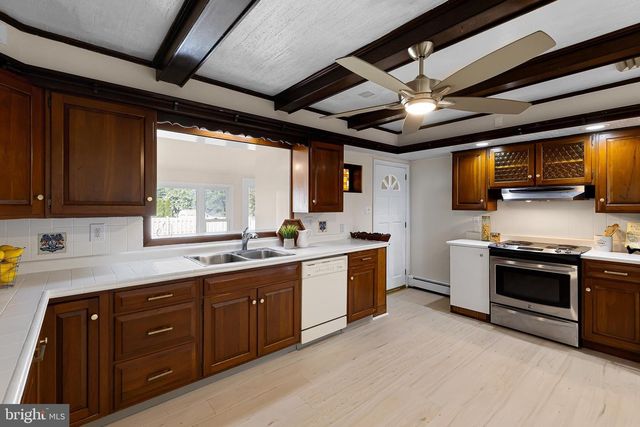 601 FAIRVIEW RD, Woodlyn, PA 19094