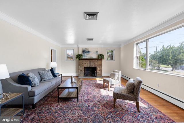 601 FAIRVIEW RD, Woodlyn, PA 19094