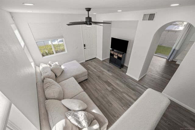 1002 Teatro Cir, El Cajon, CA 92021