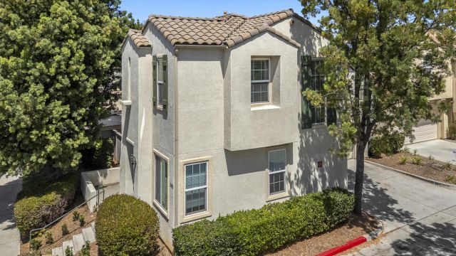 1002 Teatro Cir, El Cajon, CA 92021