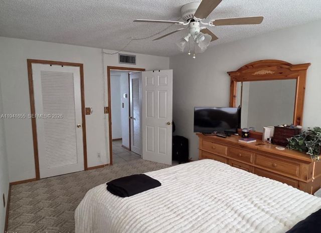 2950 W Sunrise Lakes Dr 208, Sunrise, FL 33322