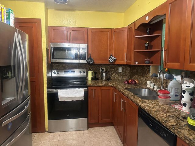 815 S 26th Court, Hollywood, FL 33020