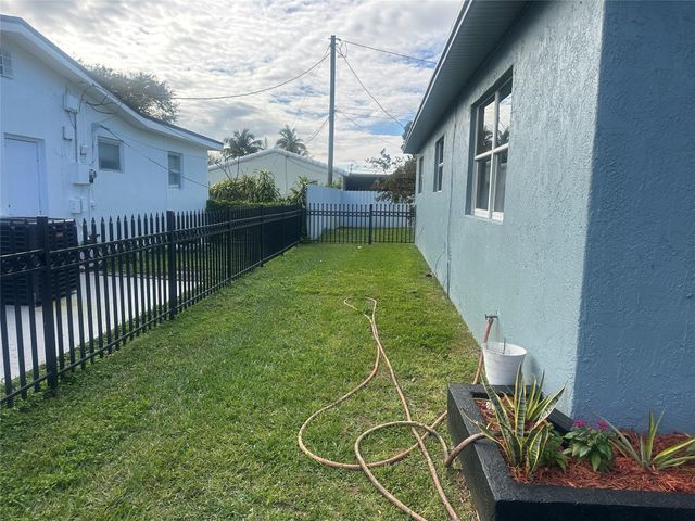 815 S 26th Court, Hollywood, FL 33020