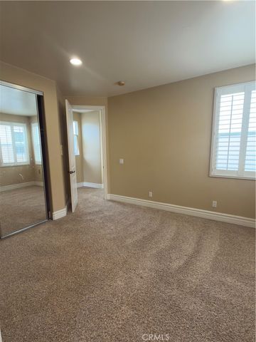 211 Chicago, Huntington Beach, CA 92648