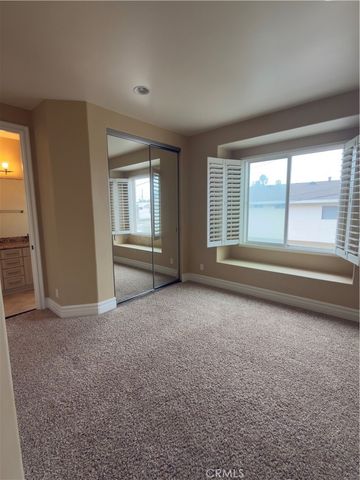 211 Chicago, Huntington Beach, CA 92648
