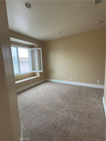 211 Chicago, Huntington Beach, CA 92648