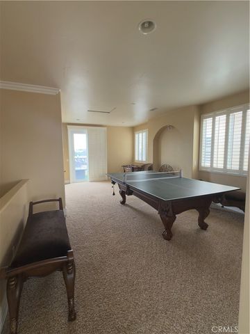 211 Chicago, Huntington Beach, CA 92648