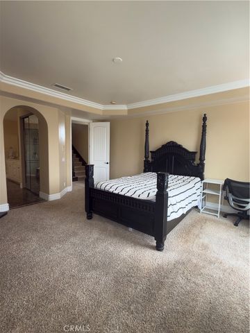 211 Chicago, Huntington Beach, CA 92648